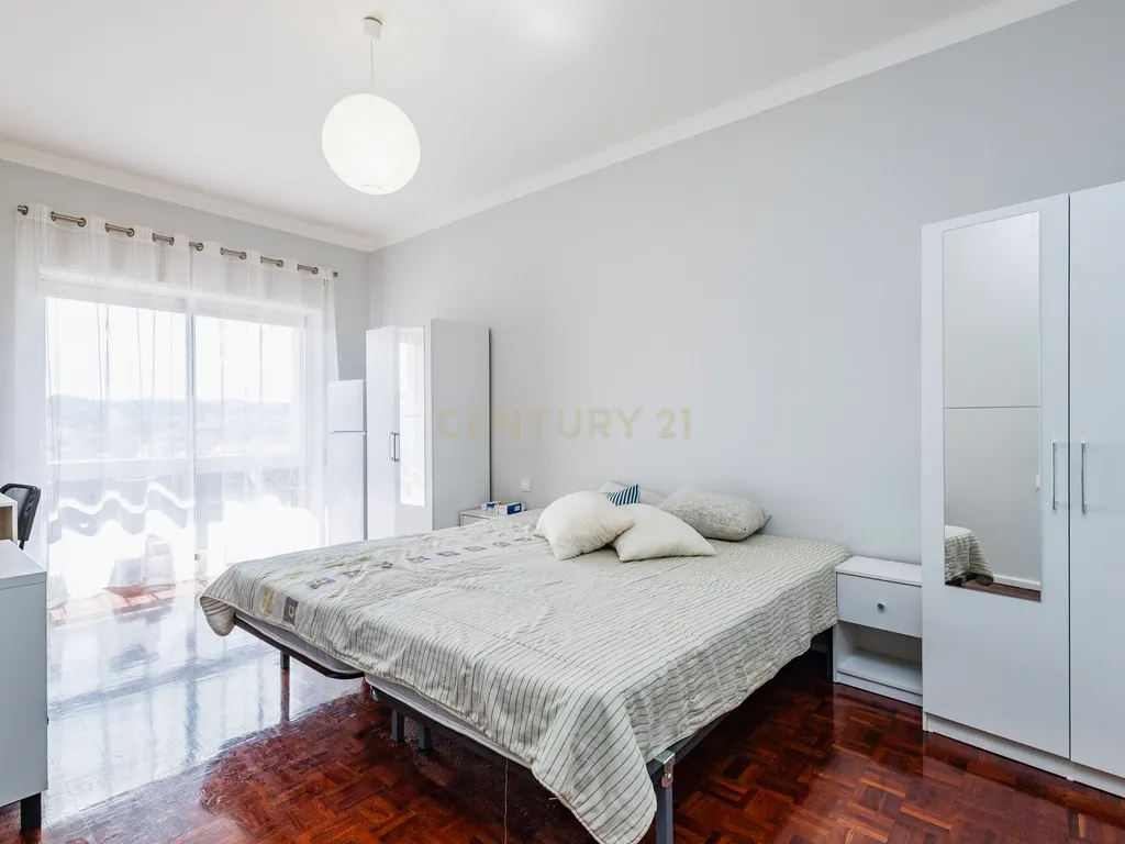 Apartamento no centro histórico da cidade de leiria I 6 quartos I investimento I rentabilidade de 6,4 % - Image 11