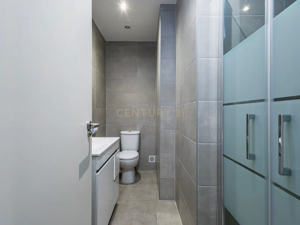 Apartamento no centro histórico da cidade de leiria I 6 quartos I investimento I rentabilidade de 6,4 % - Image 13