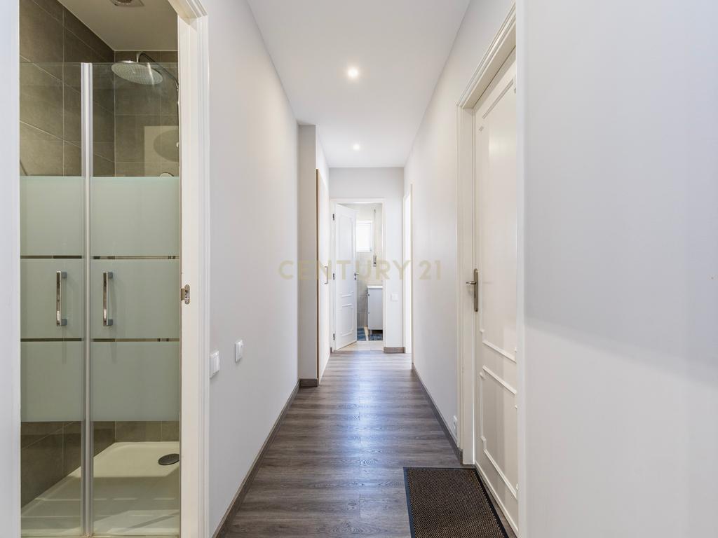Apartamento no centro histórico da cidade de leiria I 6 quartos I investimento I rentabilidade de 6,4 % - Image 14