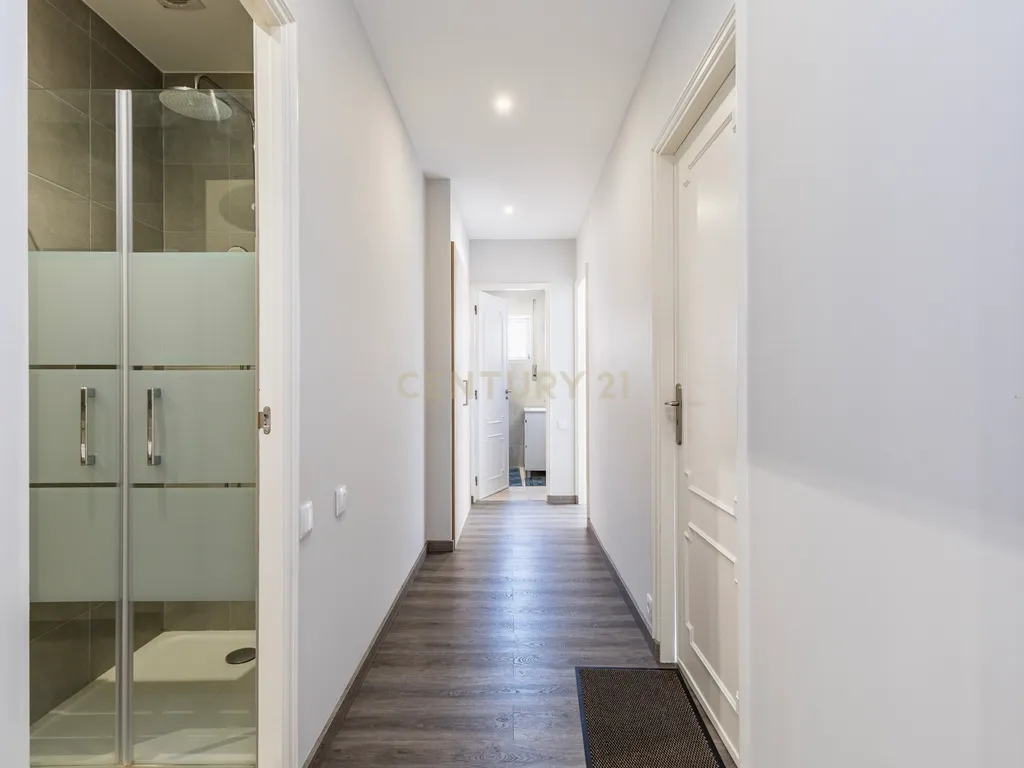 Apartamento no centro histórico da cidade de leiria I 6 quartos I investimento I rentabilidade de 6,4 % - Image 14