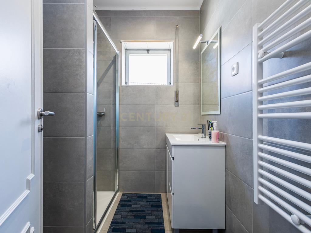 Apartamento no centro histórico da cidade de leiria I 6 quartos I investimento I rentabilidade de 6,4 % - Image 15