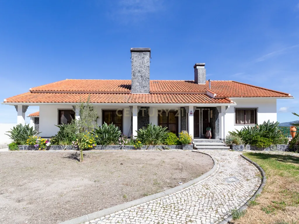 PROPRIEDADE COM HABITAÇÃO E ARMAZÉM A 40 MINUTOS DE LISBOA - Image 4