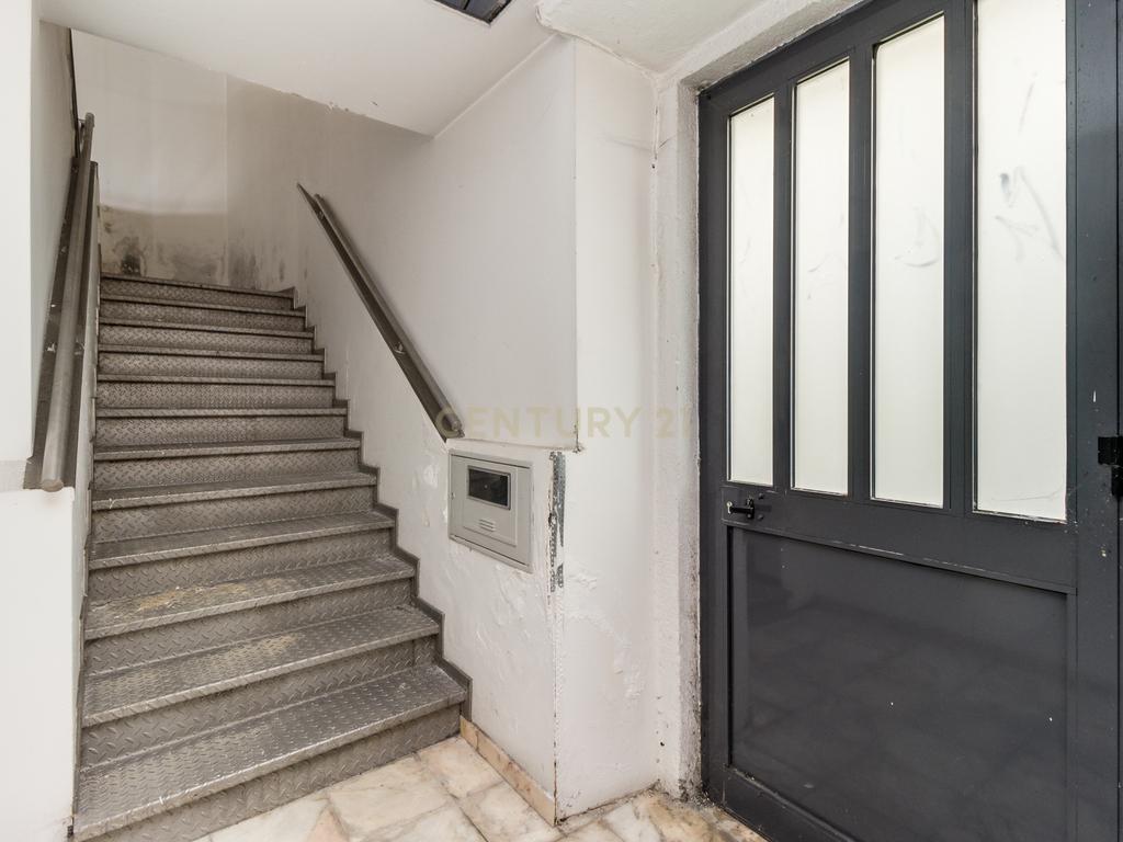 Edificio Comércio  - Centro da Amadora,  Rua Gonçalves Ramos - Image 27