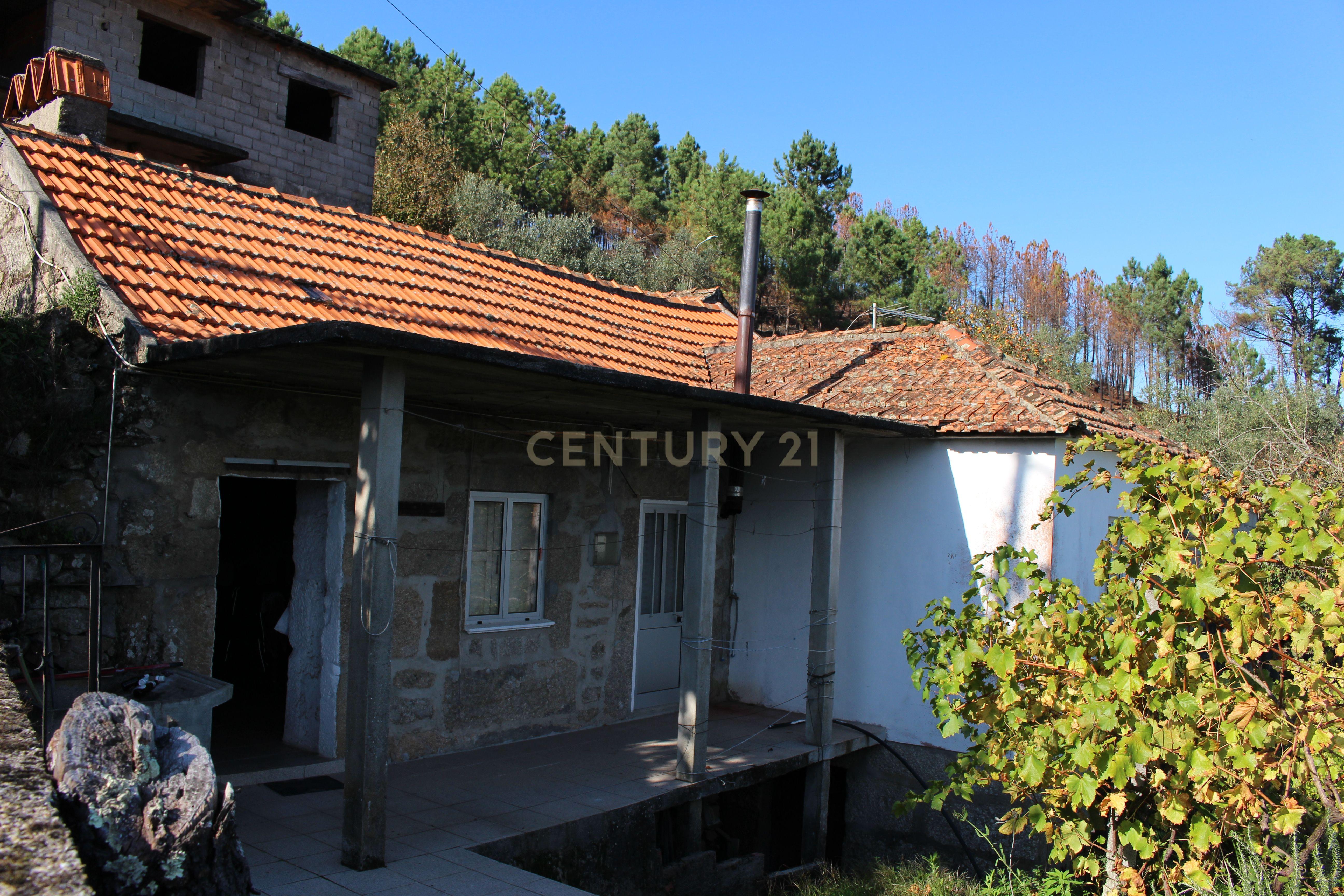 Moradia V2 em Oliveira do Douro, Cinfães - Image 5