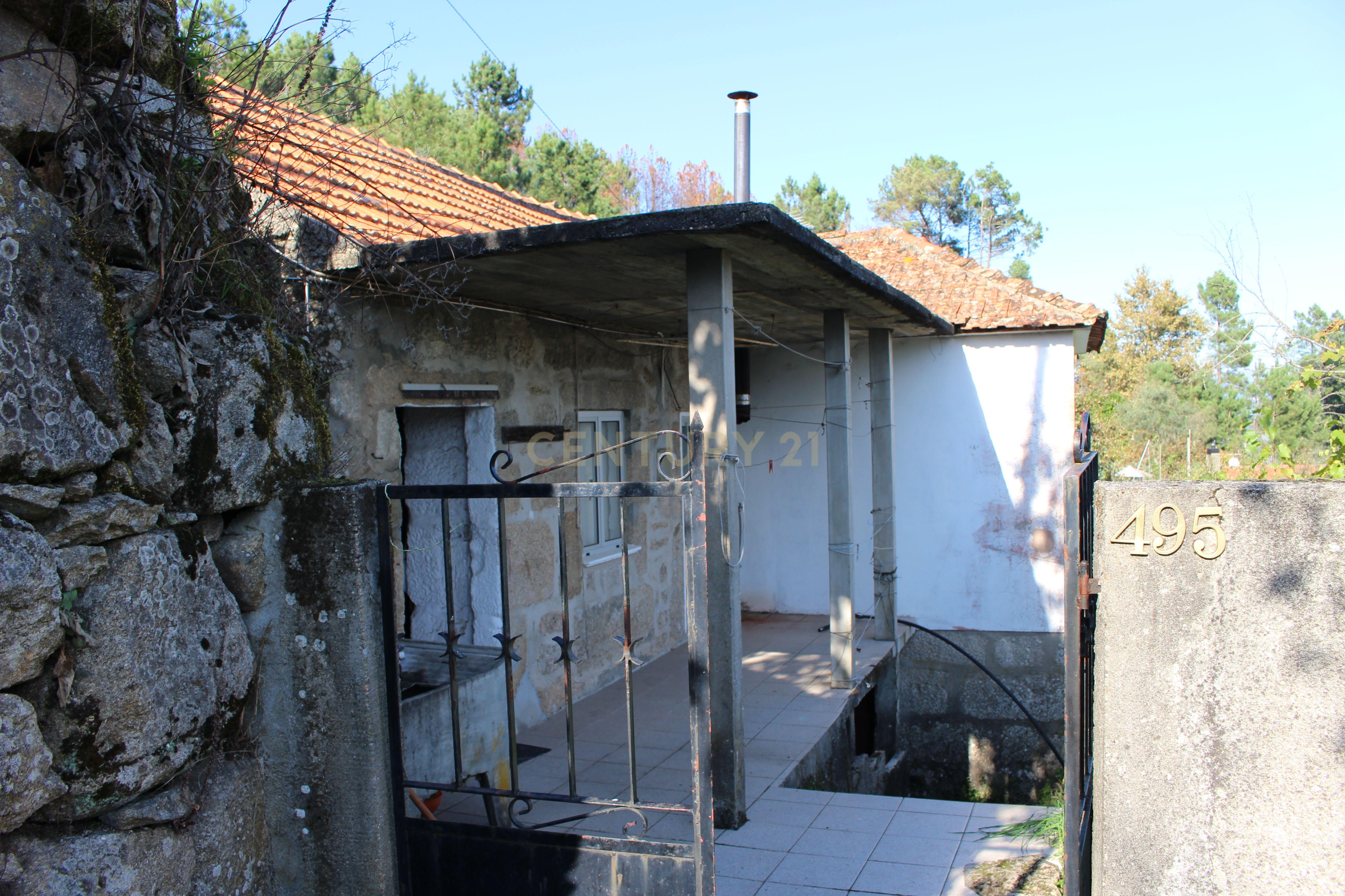 Moradia V2 em Oliveira do Douro, Cinfães - Image 6