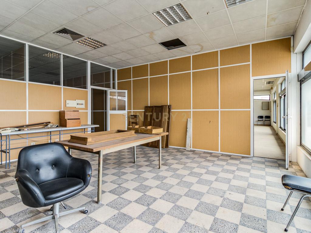 Edificio Comércio  - Centro da Amadora,  Rua Gonçalves Ramos - Image 50