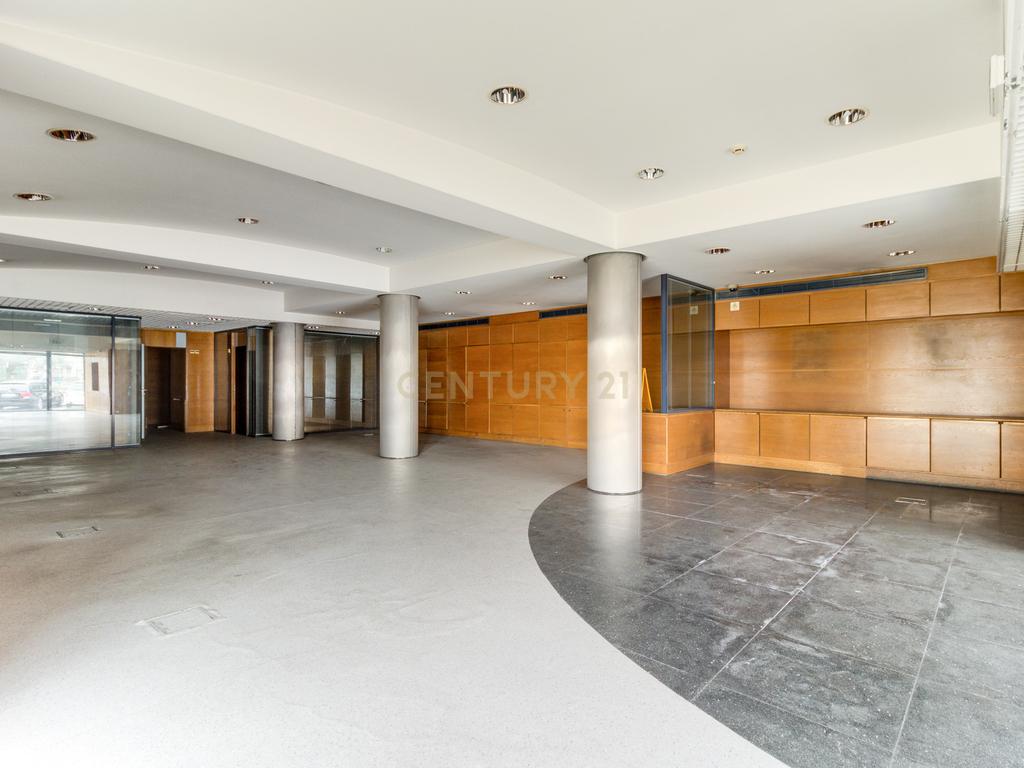 Edificio Comércio  - Centro da Amadora,  Rua Gonçalves Ramos - Image 7