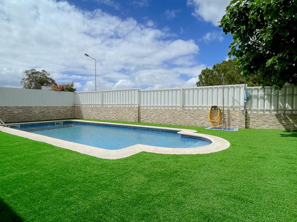Moradia T4 Almada I Vale Flores I Piscina I Garagem - Image 38