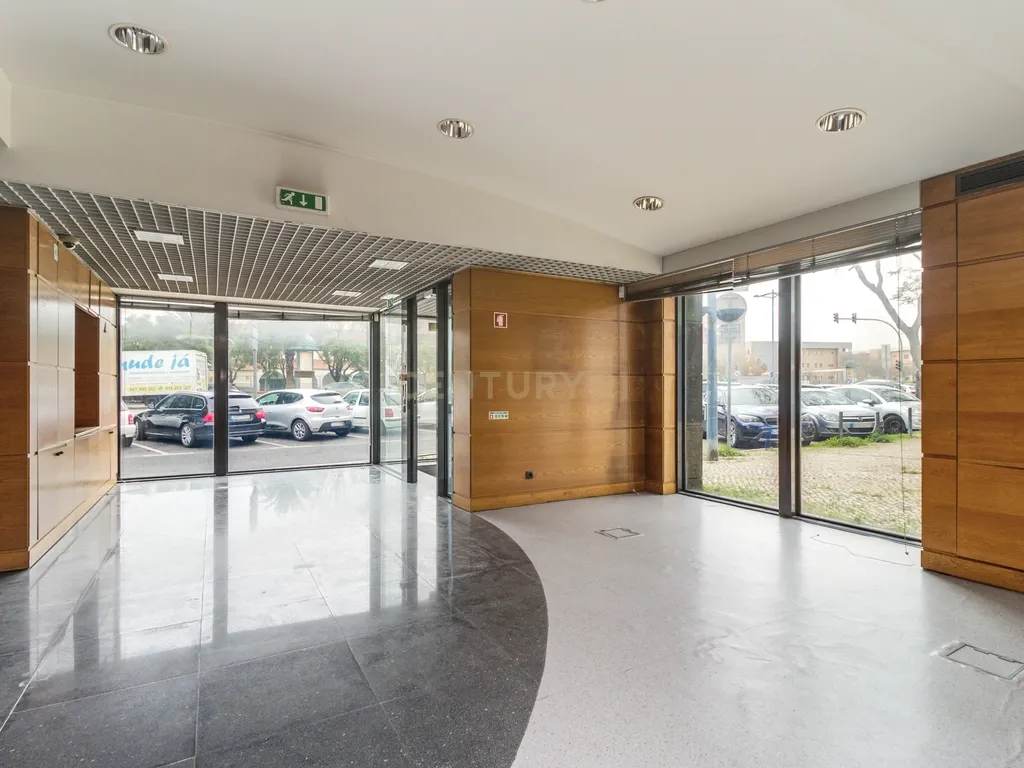 Edificio Comércio - Centro da Amadora, Rua Gonçalves Ramos - Image 6