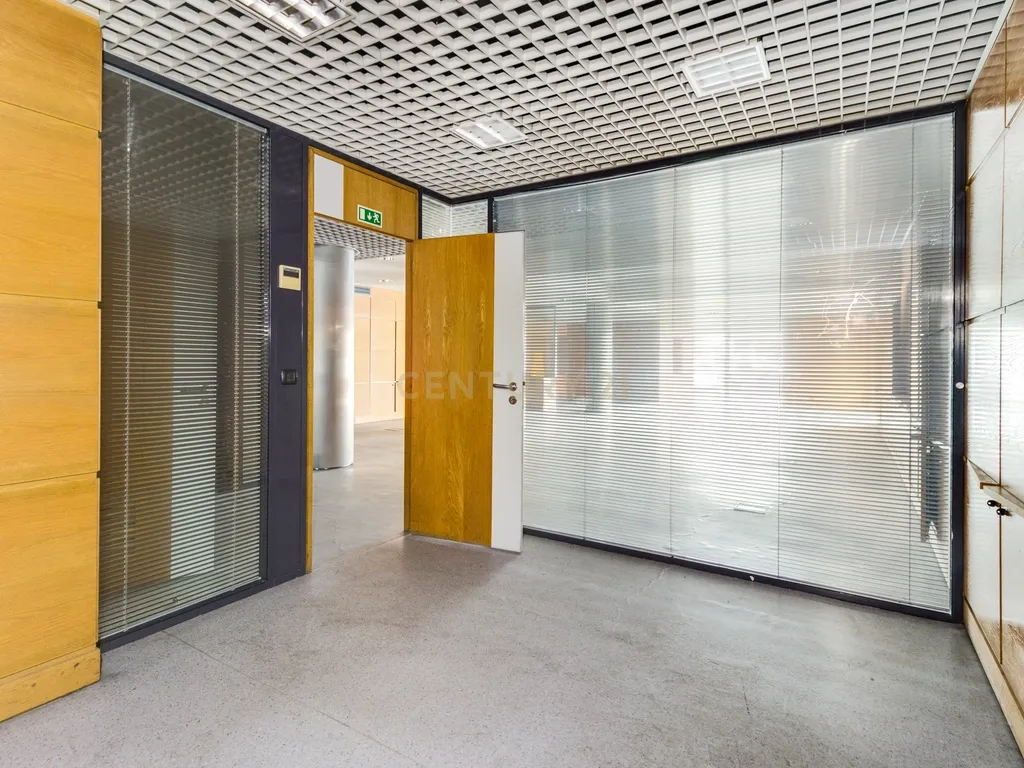 Edificio Comércio - Centro da Amadora, Rua Gonçalves Ramos - Image 11