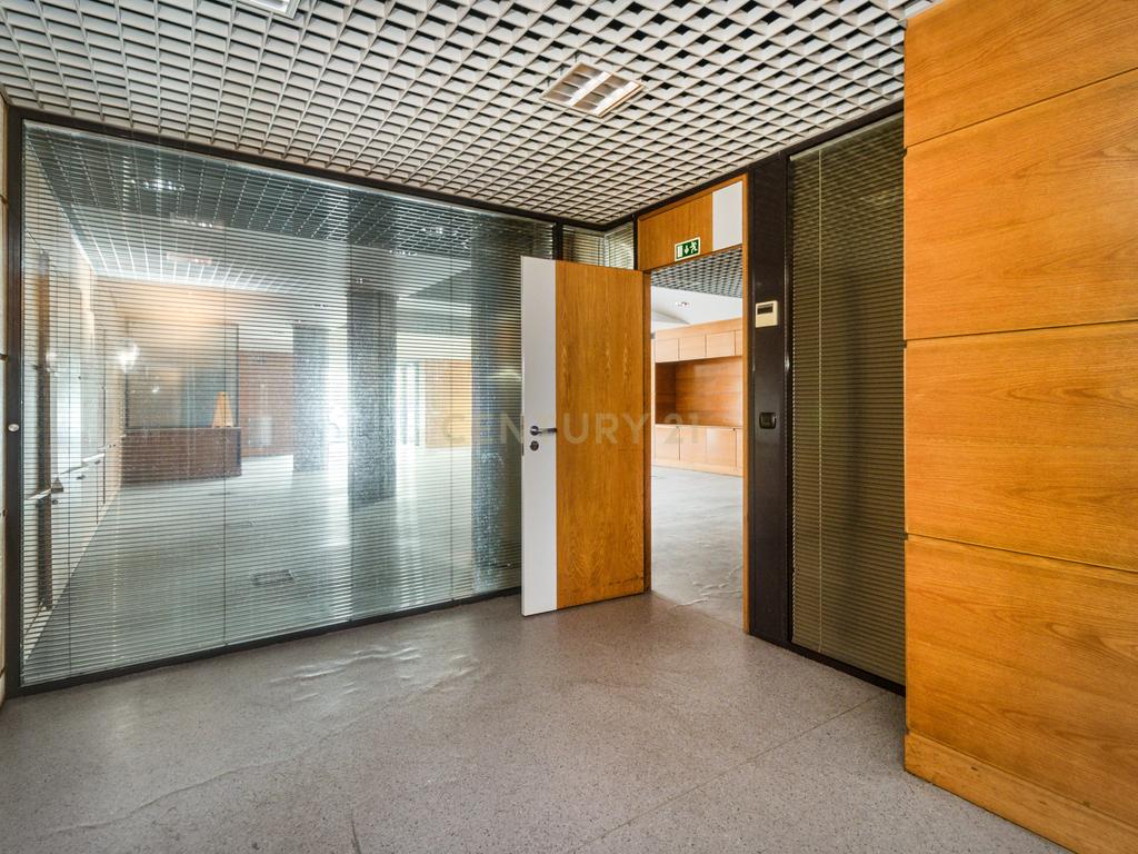 Edificio Comércio  - Centro da Amadora,  Rua Gonçalves Ramos - Image 12