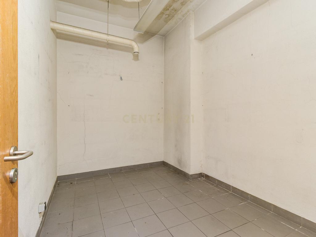 Edificio Comércio  - Centro da Amadora,  Rua Gonçalves Ramos - Image 53