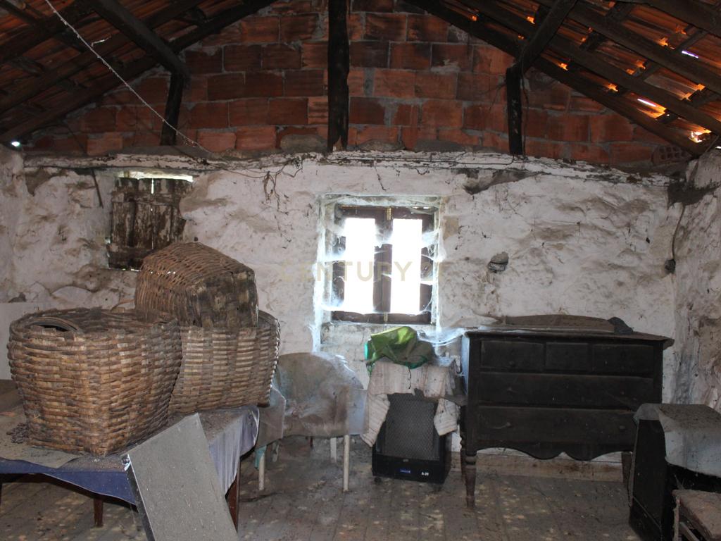 Casa para Recuperação em Cinfães - Oportunidade Única! - Image 7