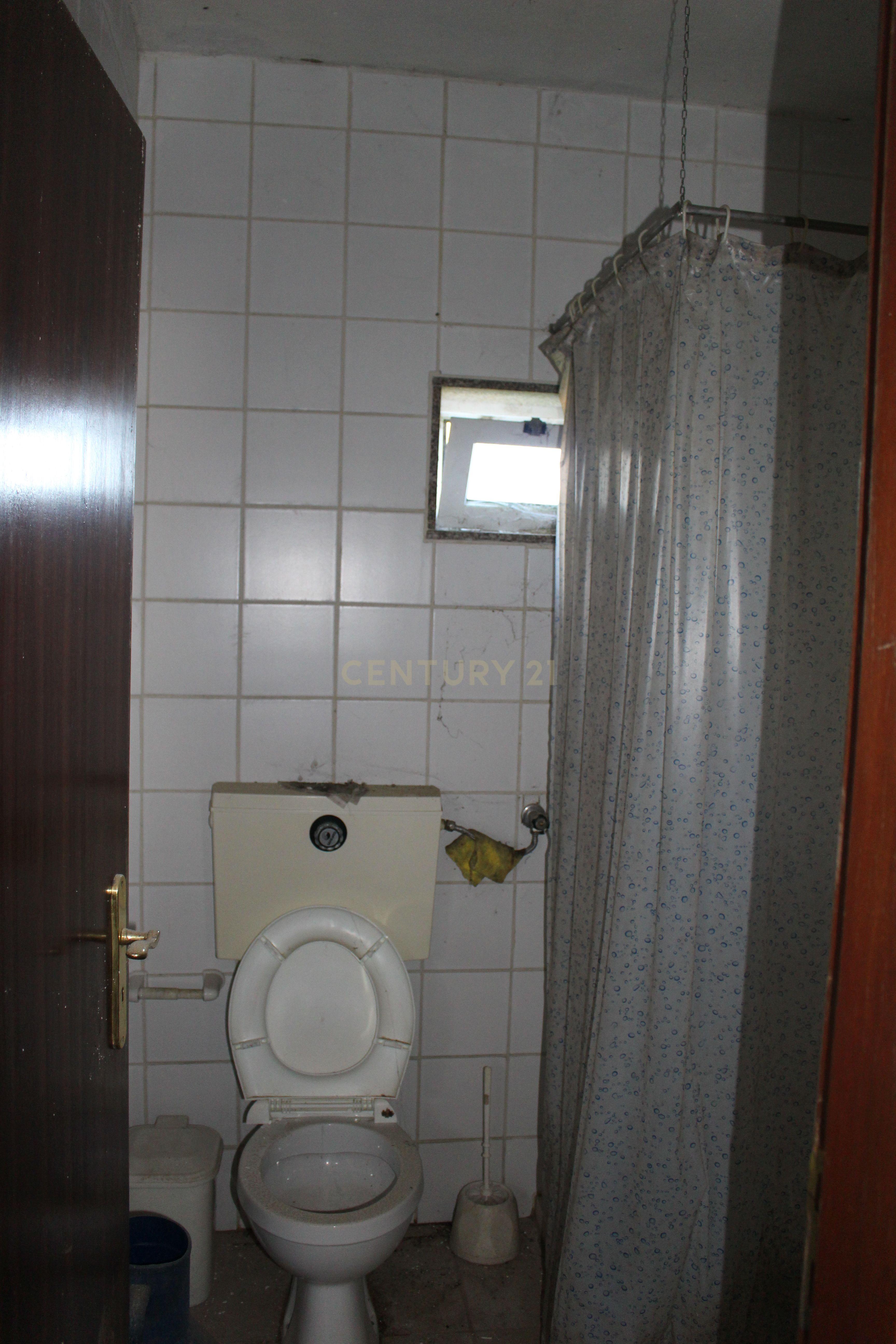 Moradia V2 em Oliveira do Douro, Cinfães - Image 18