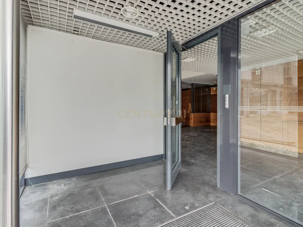 Edificio Comércio - Centro da Amadora, Rua Gonçalves Ramos - Image 13