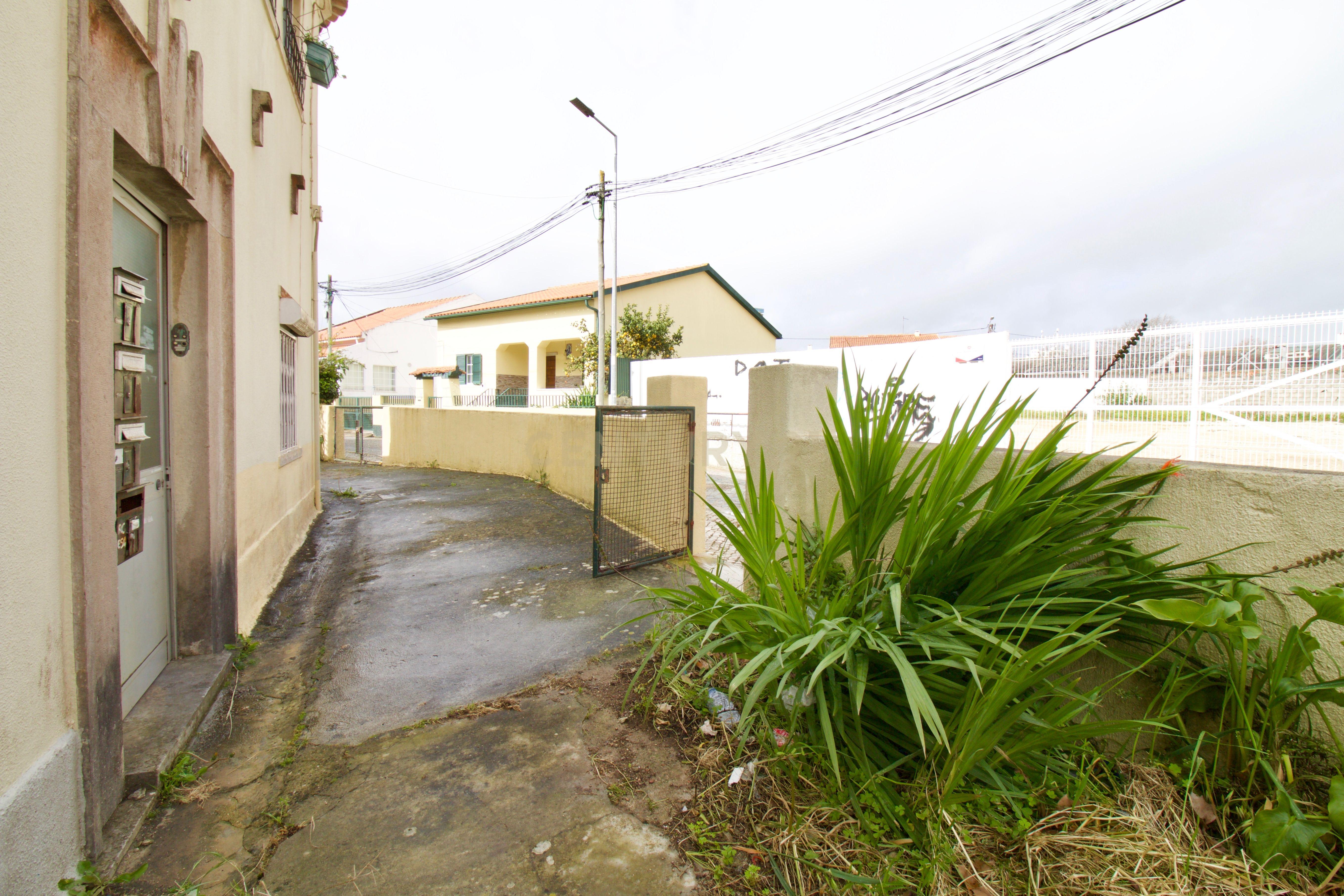 Apartamento com 2 quartos no centro de Mem Martins com Logradouro - Image 31