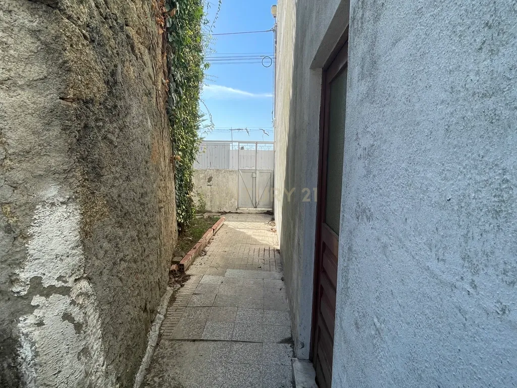 Moradia T3 | Lousa CTB, Castelo Branco - Image 8