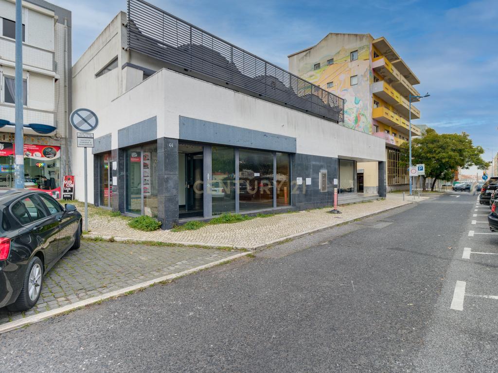Edificio Comércio  - Centro da Amadora,  Rua Gonçalves Ramos - Image 5