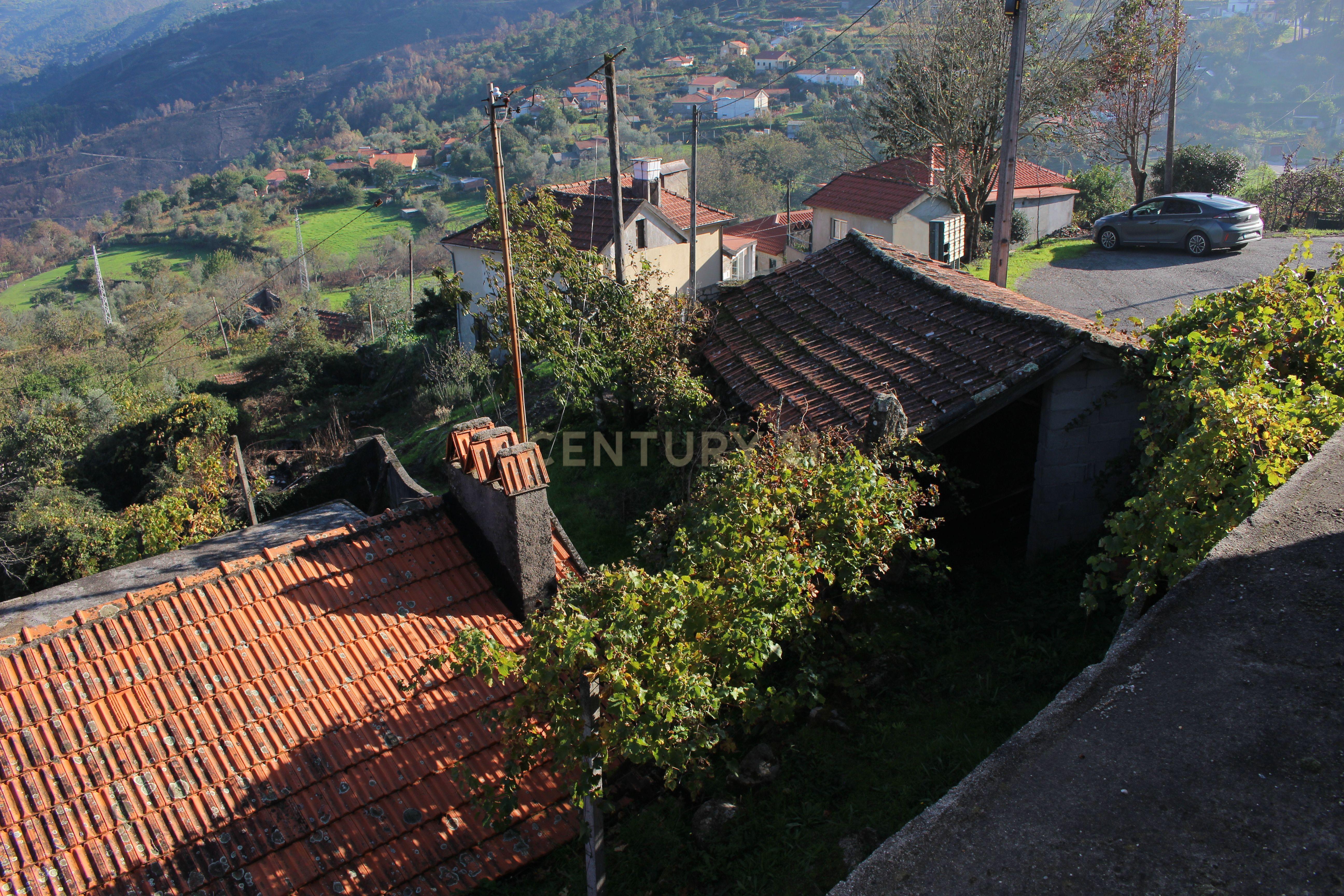 Moradia V2 em Oliveira do Douro, Cinfães - Image 24