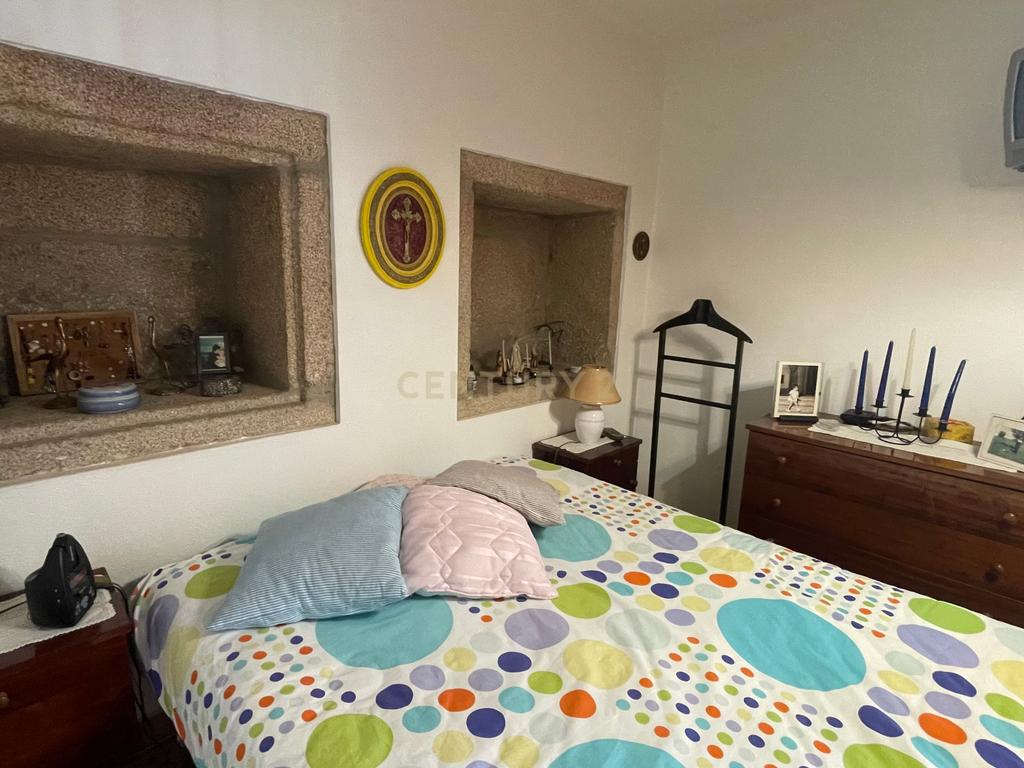 Moradia T4 em pedra | Lousa, Castelo Branco - Image 16