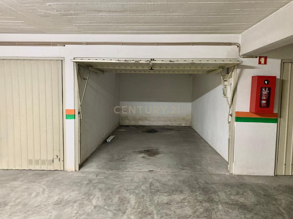 Garagem 15m2 no centro de Mem Martins - Image 4