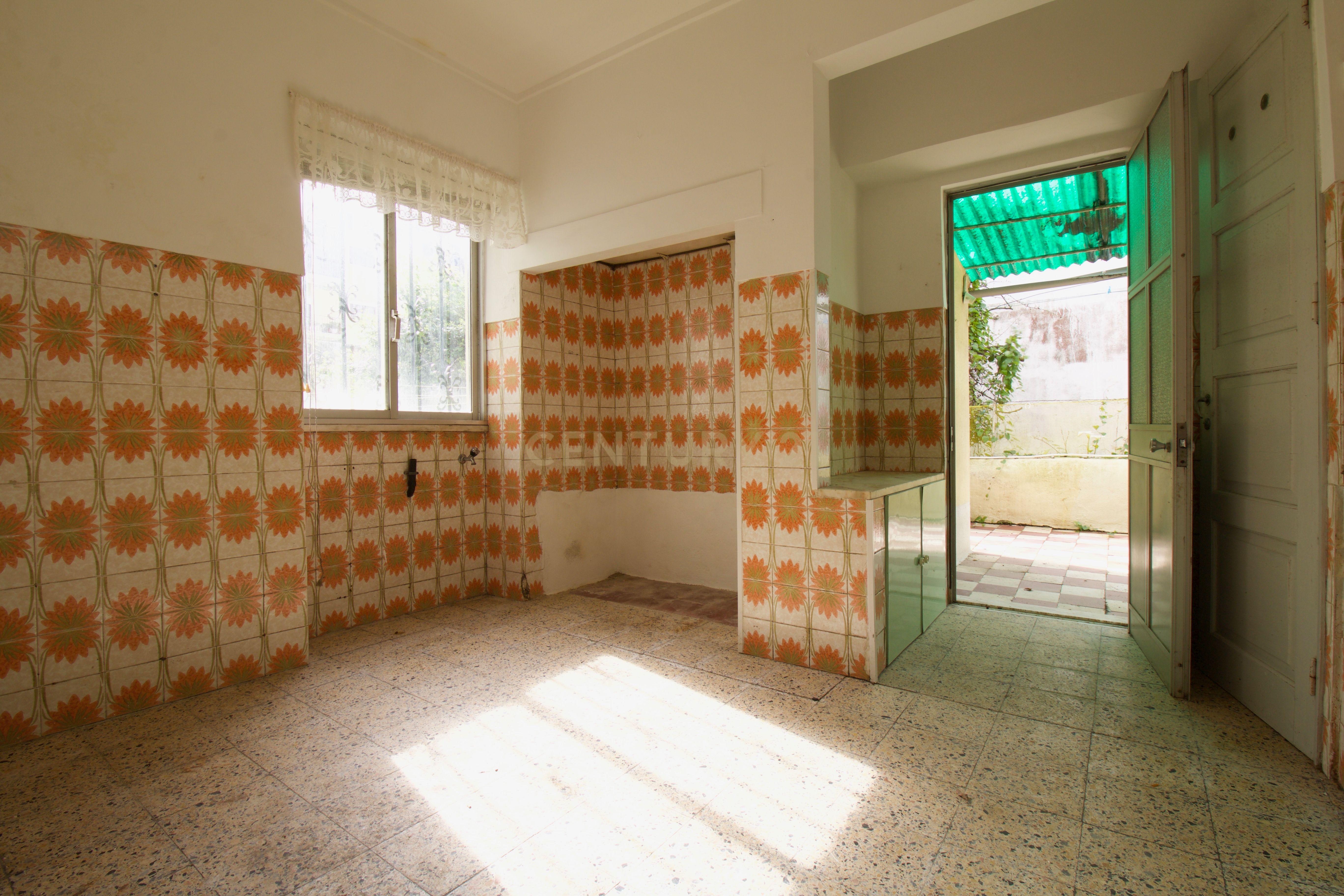 Apartamento com 2 quartos no centro de Mem Martins com Logradouro - Image 11