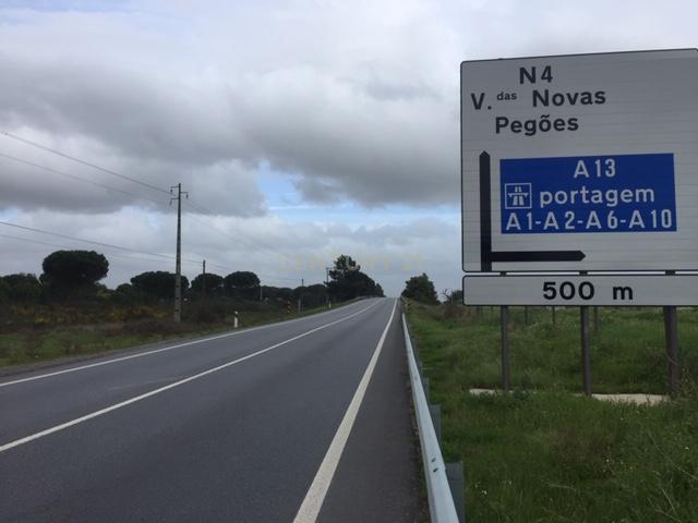 Terreno em Pegões Velhos com 16901 m2 - Image 2