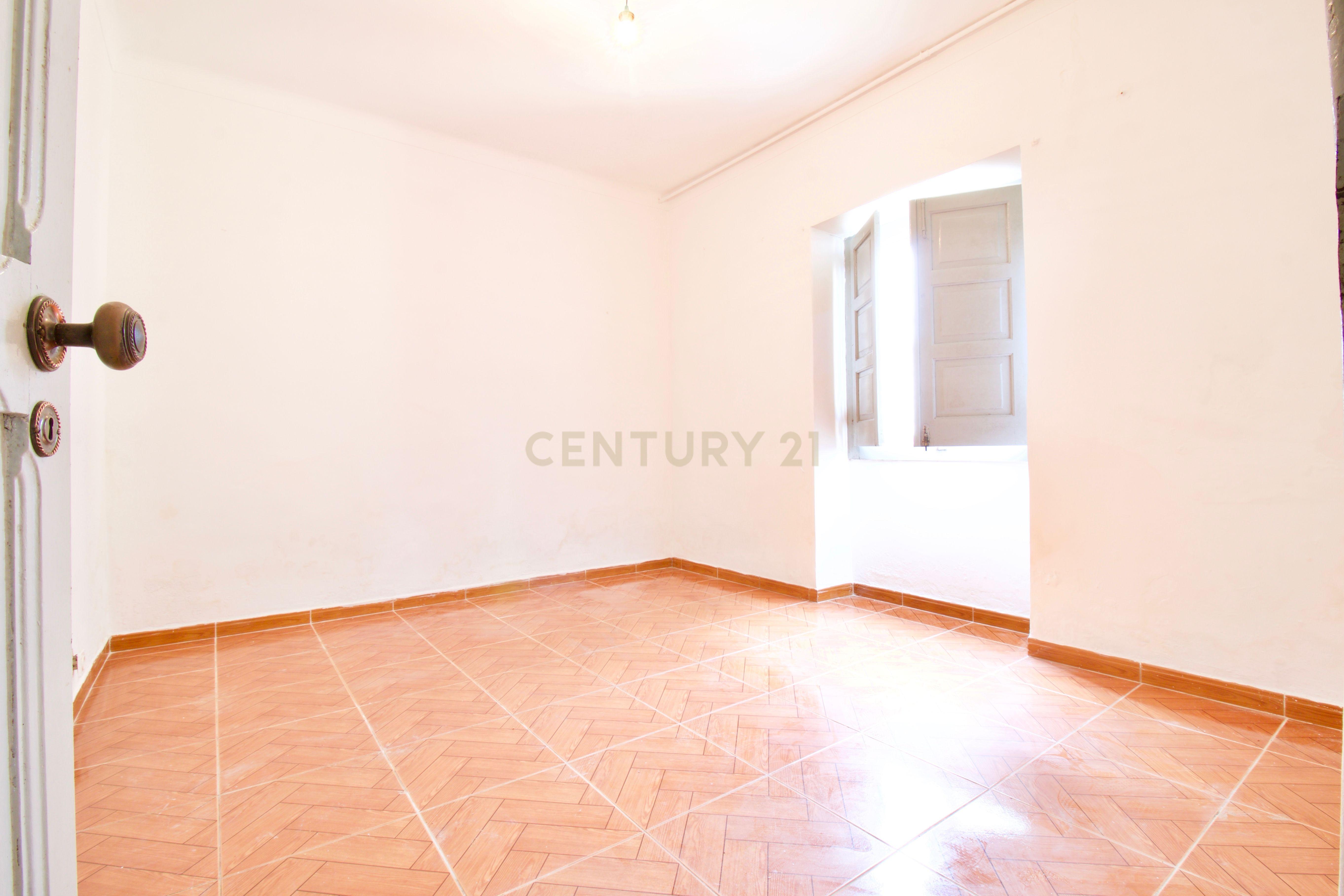 Apartamento com 2 quartos no centro de Mem Martins com Logradouro - Image 21