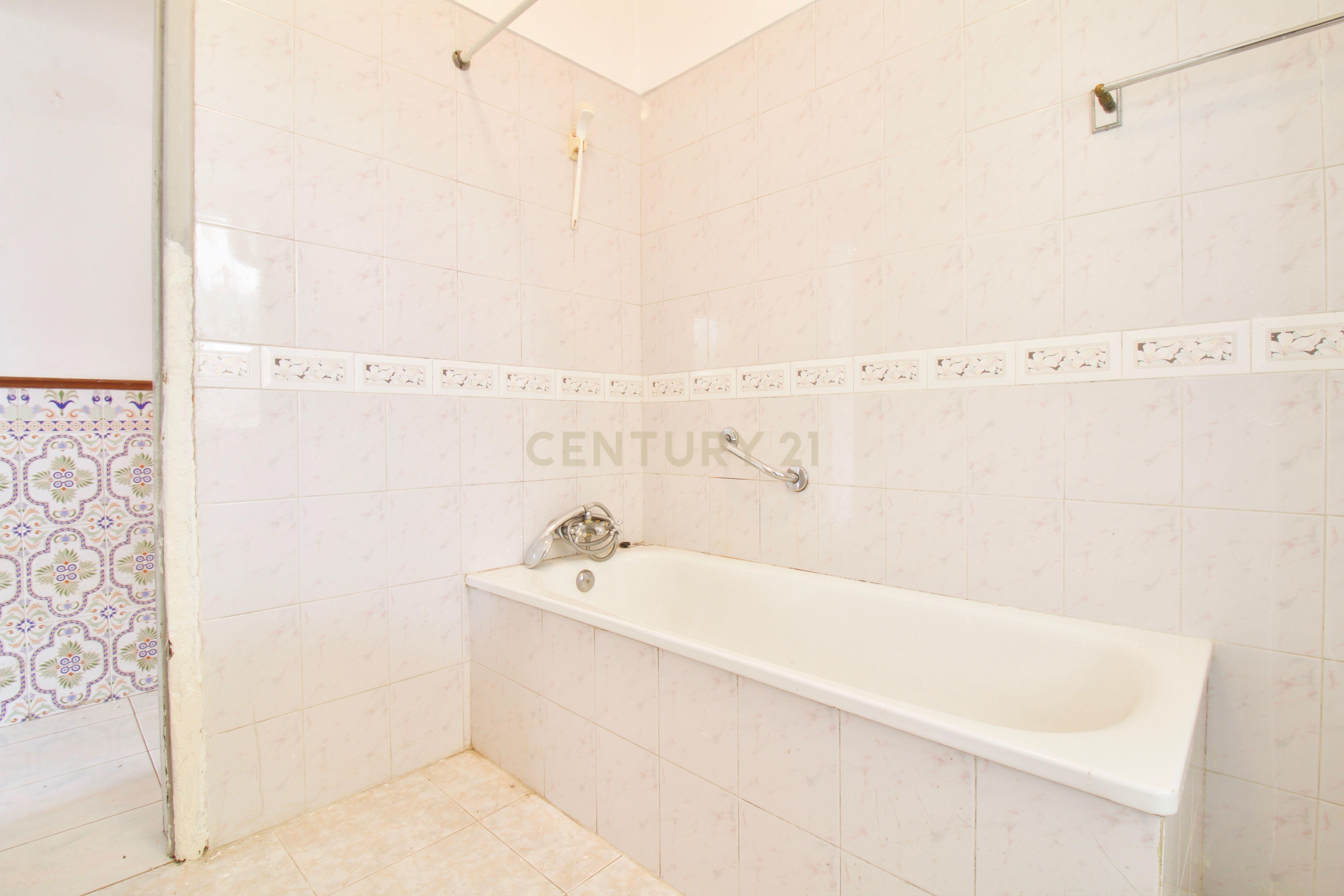 Apartamento com 2 quartos no centro de Mem Martins com Logradouro - Image 24