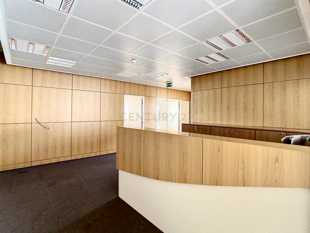 Escritório com 236m2 - Edifício D. João II - Parque das Nações - Lisboa - Image 12