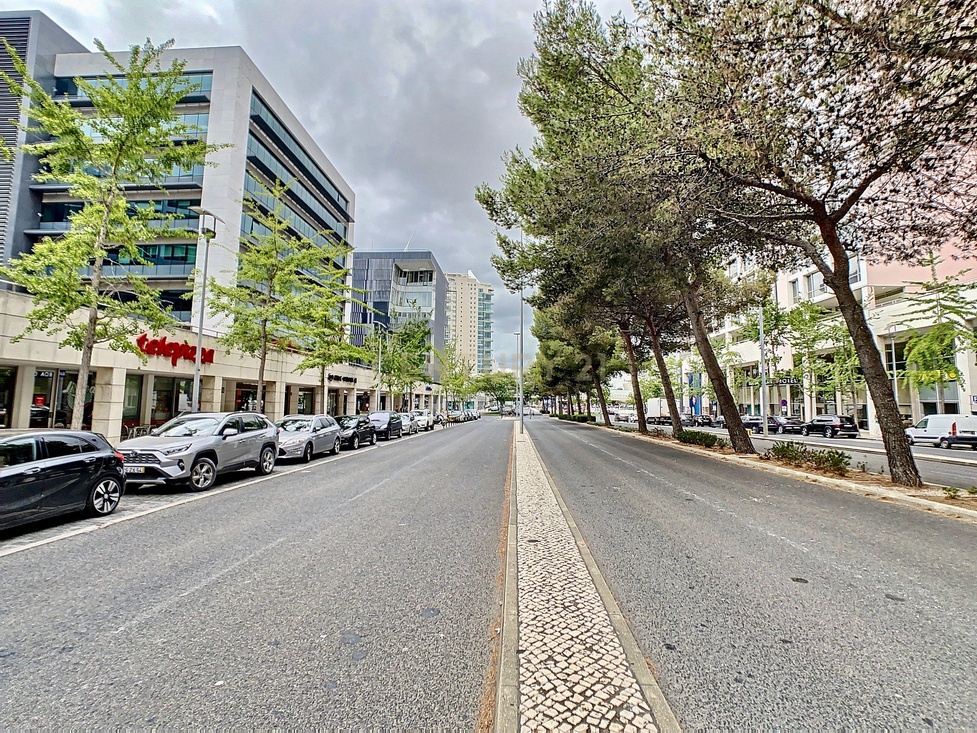 Fotografia 4 de Escritório com 236m2 - Edifício D. João II - Parque das Nações - Lisboa