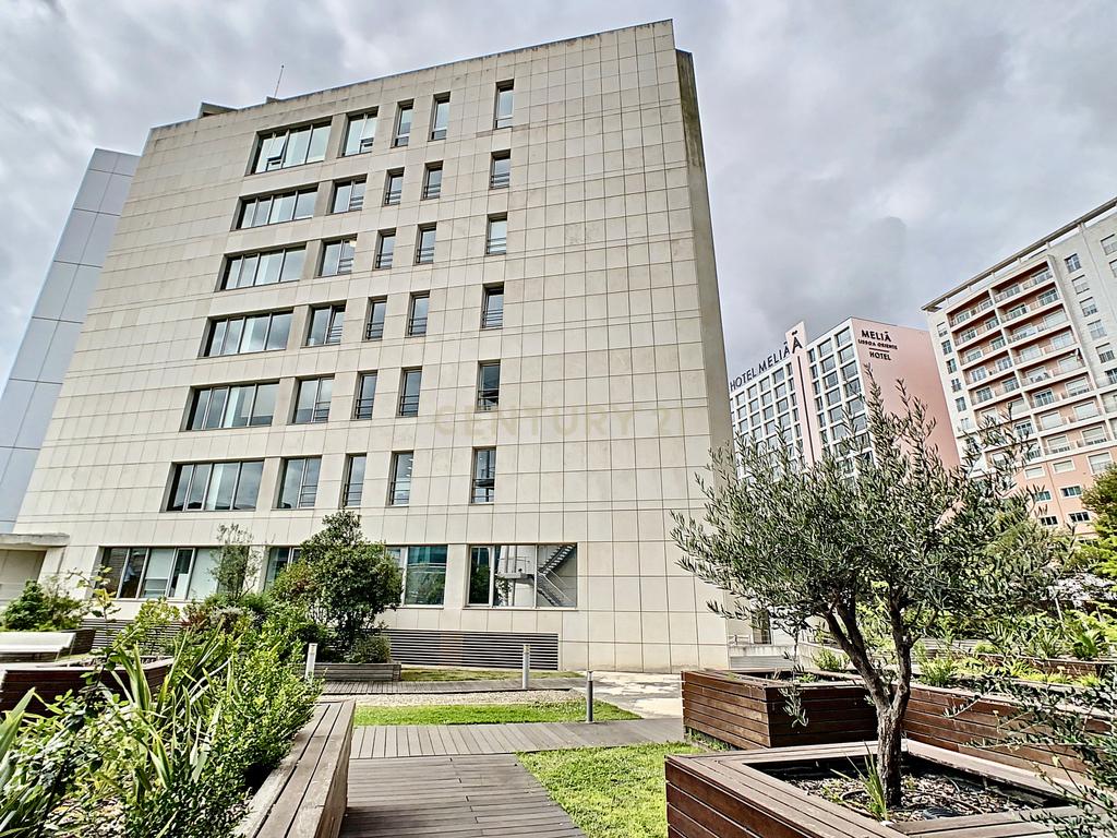Escritório com 216 m2 - Edifício D. João II - Parque das Nações - Lisboa - Image 2