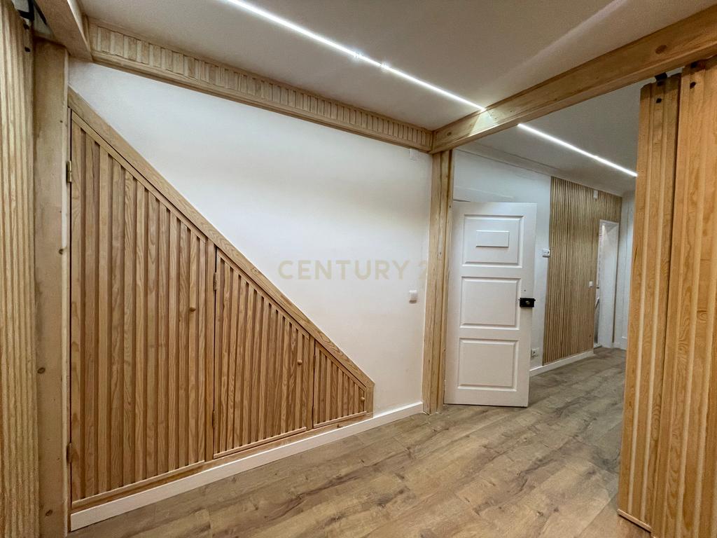 Apartamento totalmente remodelado em Santa Catarina - Image 6