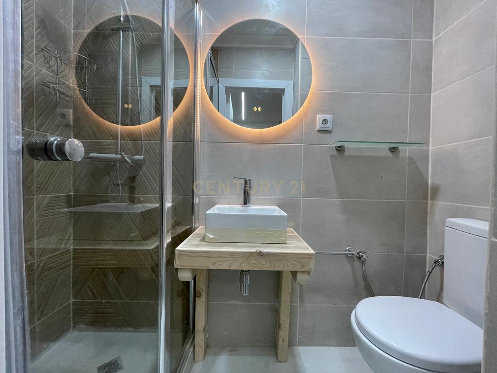 Apartamento totalmente remodelado em Santa Catarina - Image 9