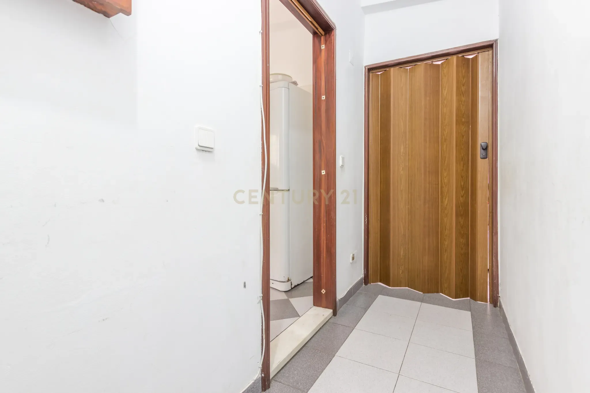 VENDIDO - Apartamento T2 no Pendão, Urbanização do Mirante em QUELUZ - Image 3