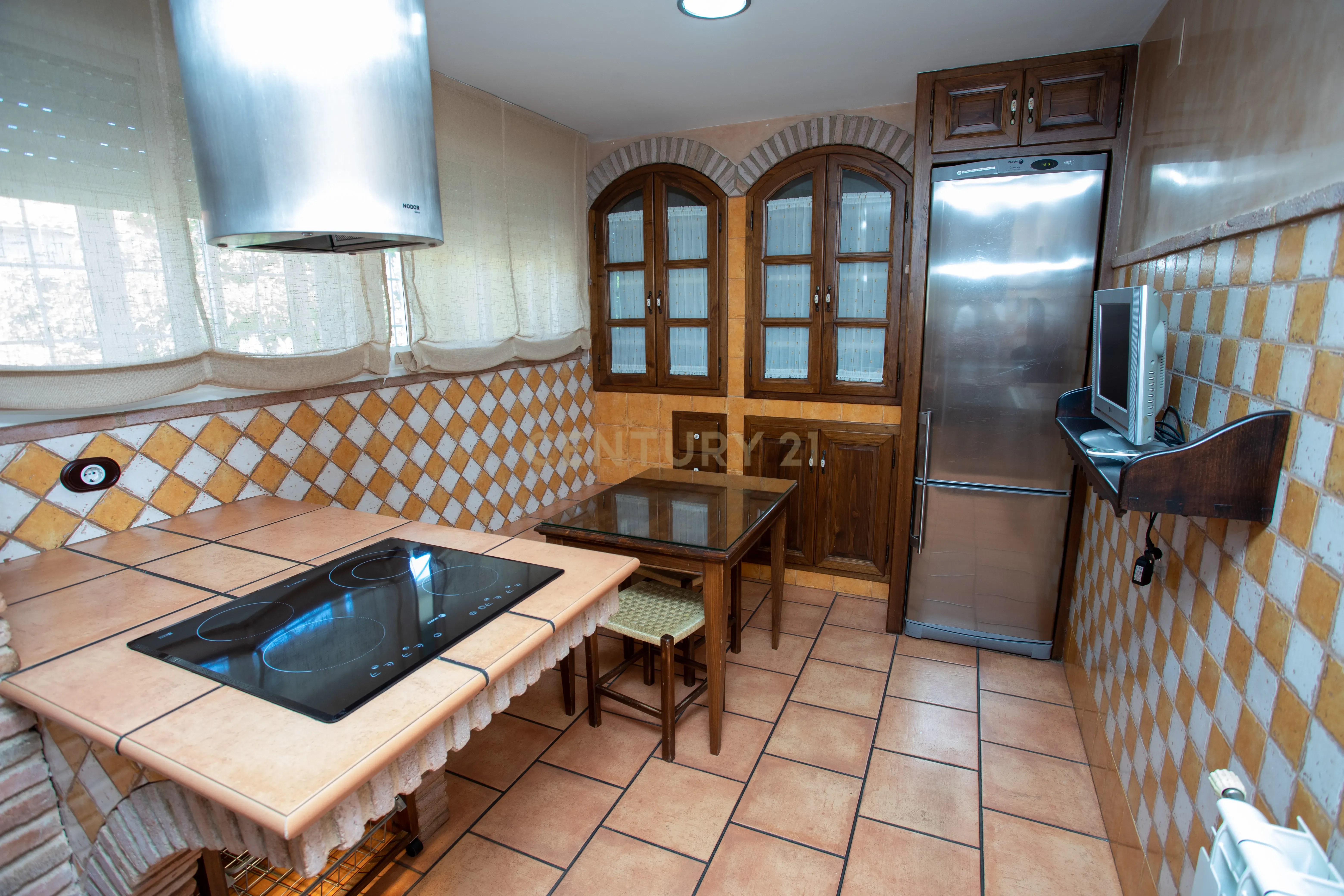 - Image 12