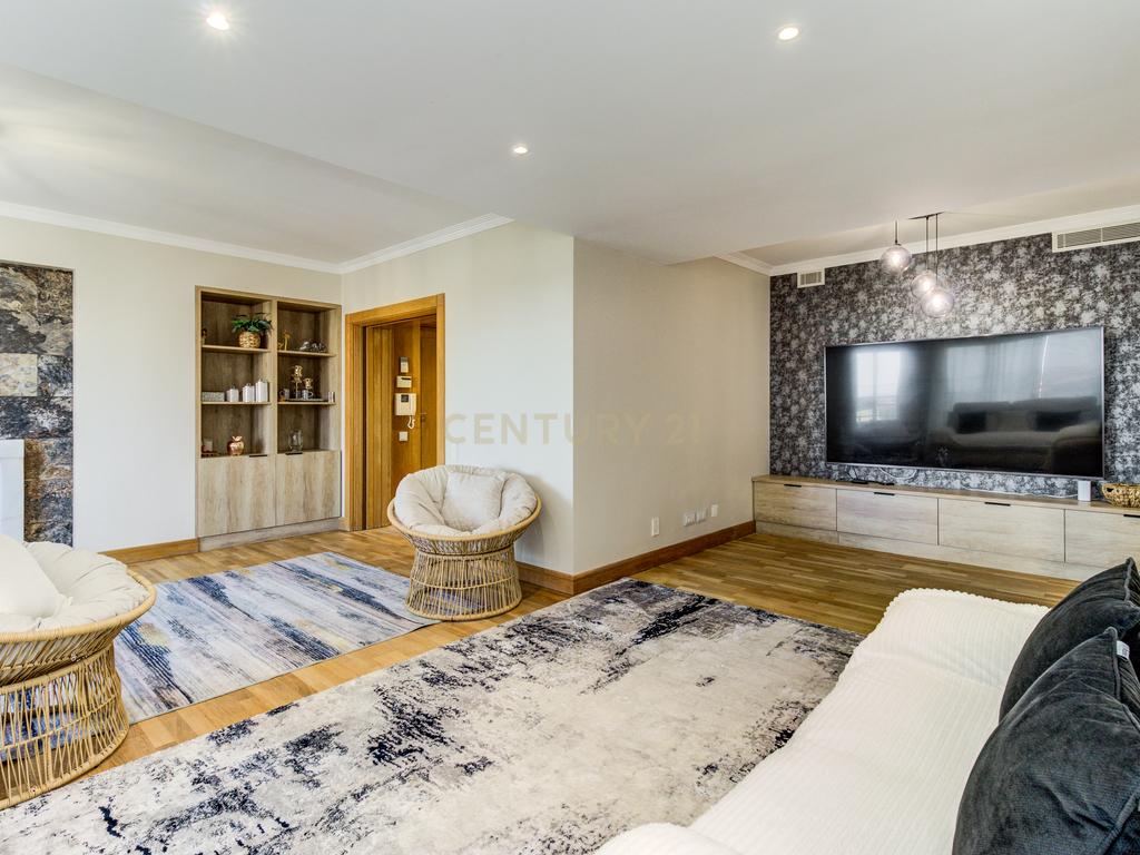 Apartamento Duplex no Belas Clube de Campo com 8 assoalhadas (4 Suites e 2 quartos) - 375m2 de ABP - Image 3