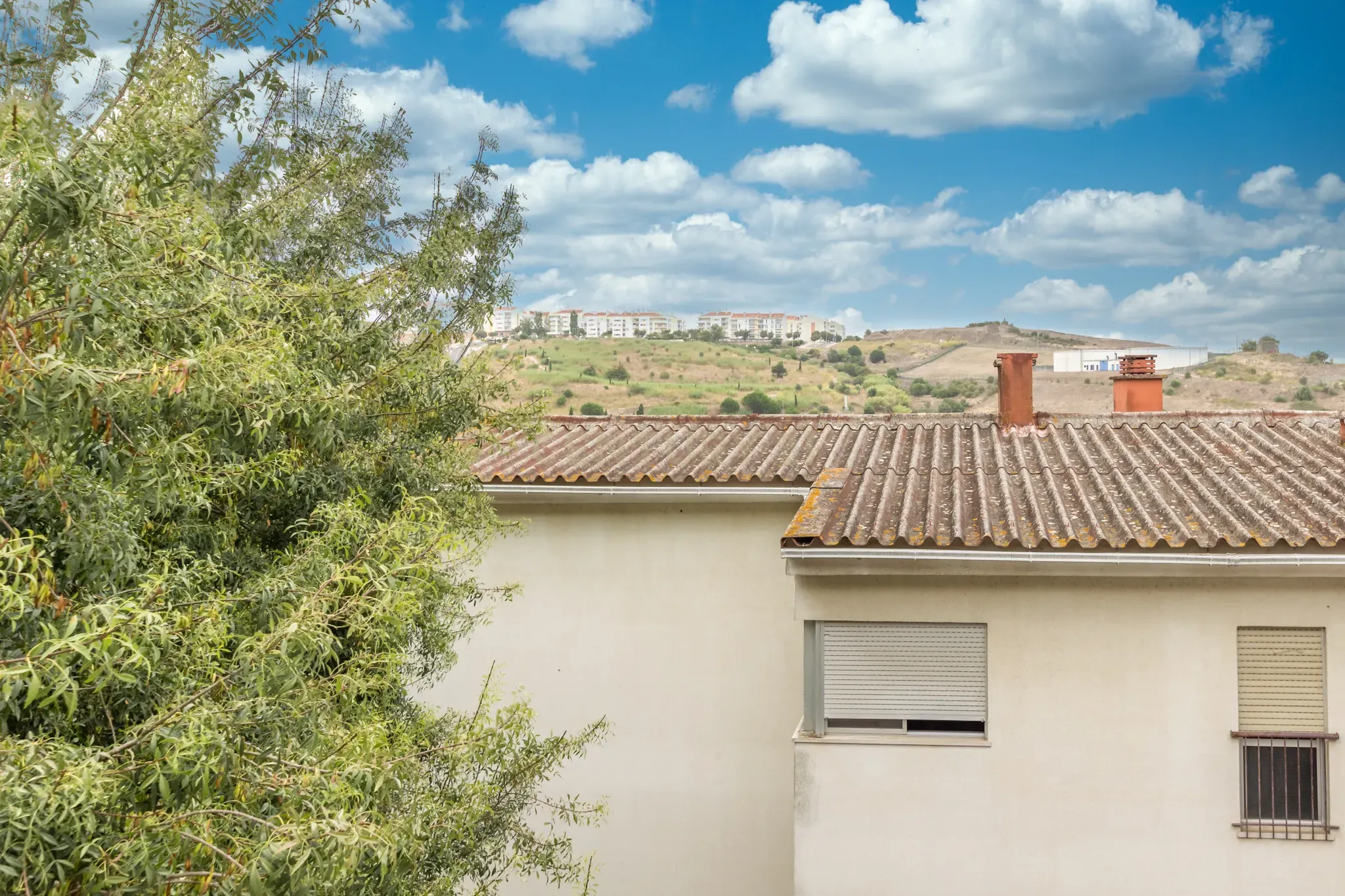 VENDIDO - Apartamento T2 no Pendão, Urbanização do Mirante em QUELUZ - Image 1