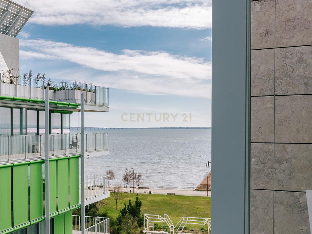 Fantástico T5 Duplex com Terraço e vista de Rio- Prata Riverside Village! - Image 10