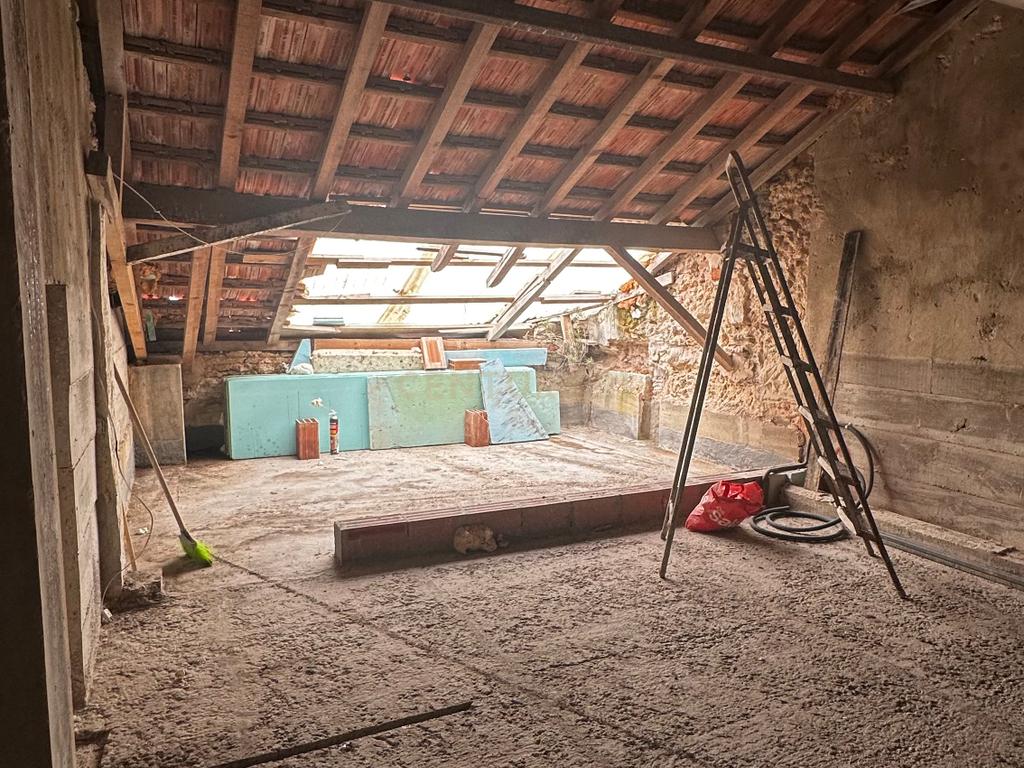 Prédio Semi Remodelado na Fonte Nova, Setúbal – Projeto Aprovado e Grande Potencial - Image 10