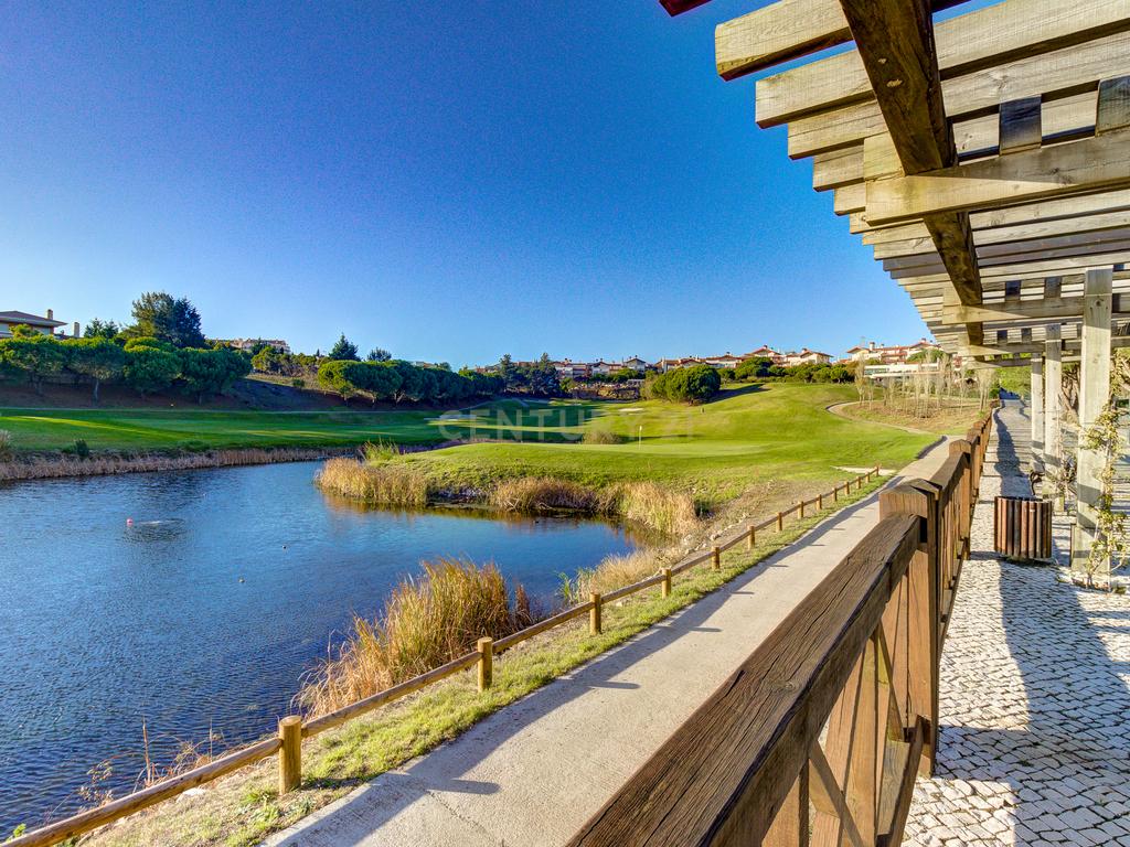 Moradia T5 remodelada no Belas Clube de Campo - Image 17