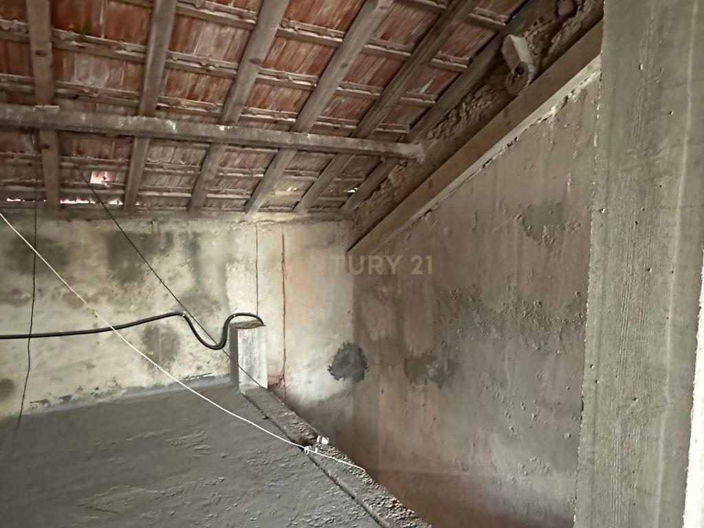 Prédio Semi Remodelado na Fonte Nova, Setúbal – Projeto Aprovado e Grande Potencial - Image 13