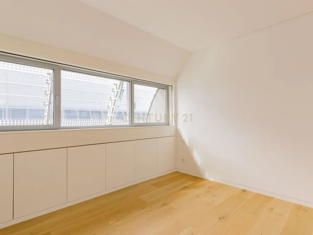 Fantástico T5 Duplex com Terraço e vista de Rio- Prata Riverside Village! - Image 11
