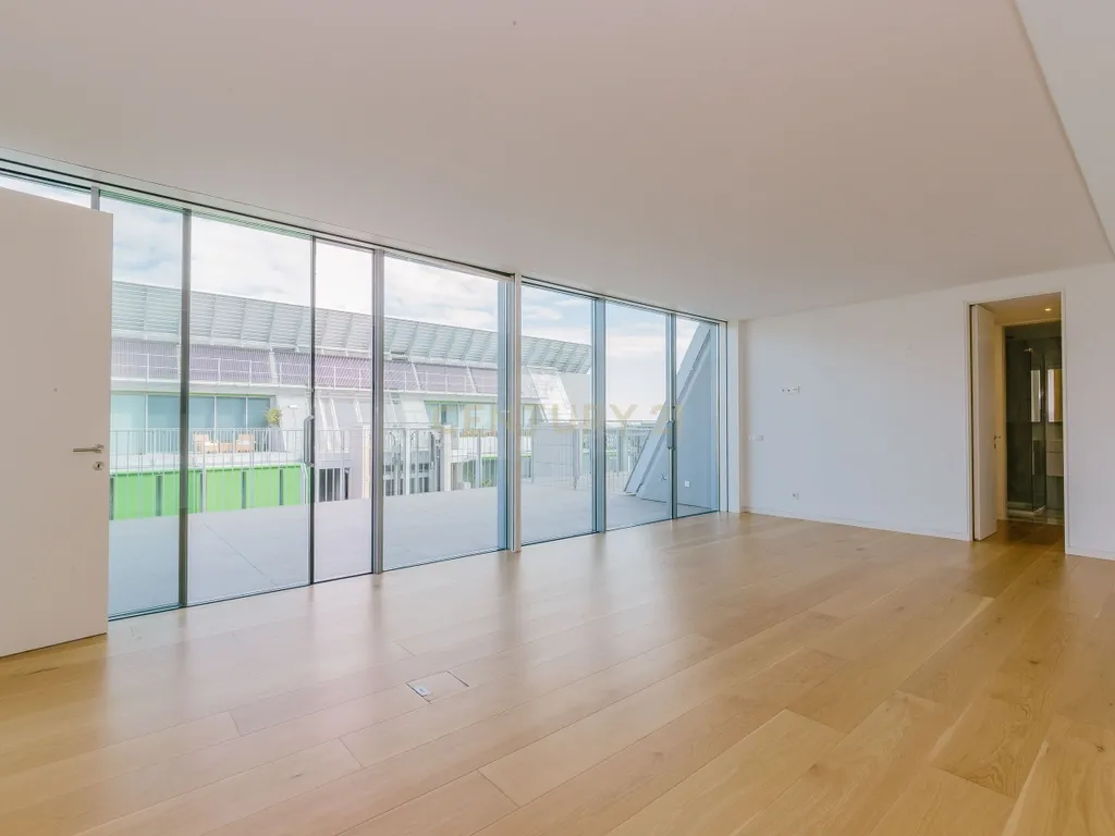 Fantástico T5 Duplex com Terraço e vista de Rio- Prata Riverside Village! - Image 17