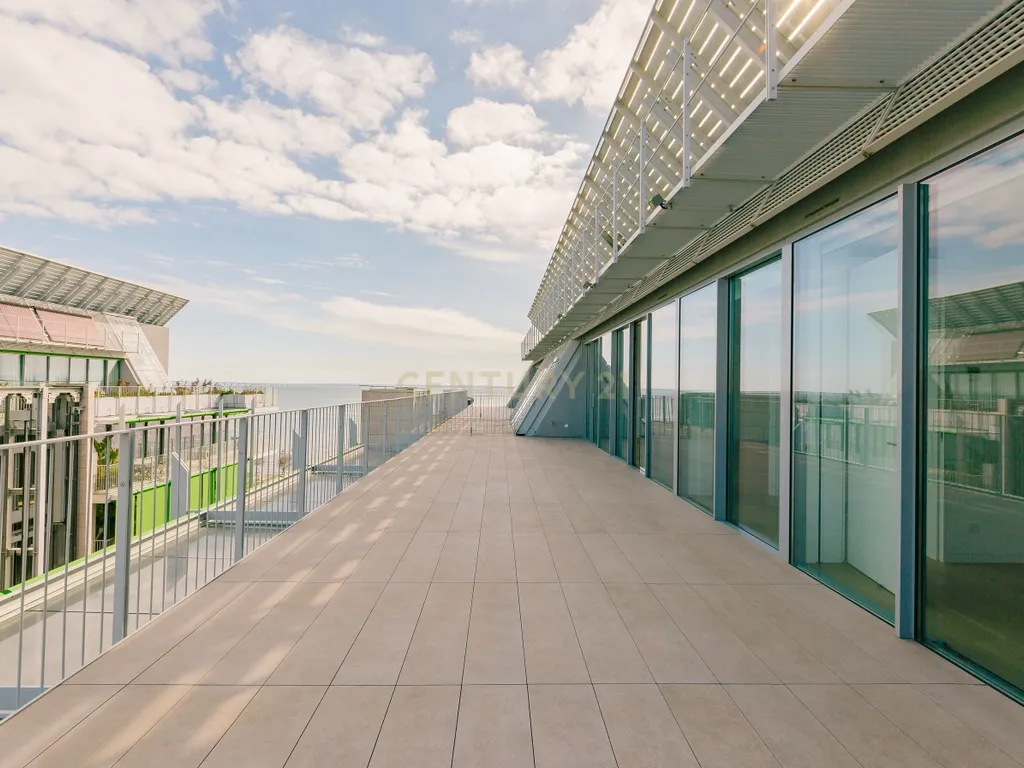 Fantástico T5 Duplex com Terraço e vista de Rio- Prata Riverside Village! - Image 1
