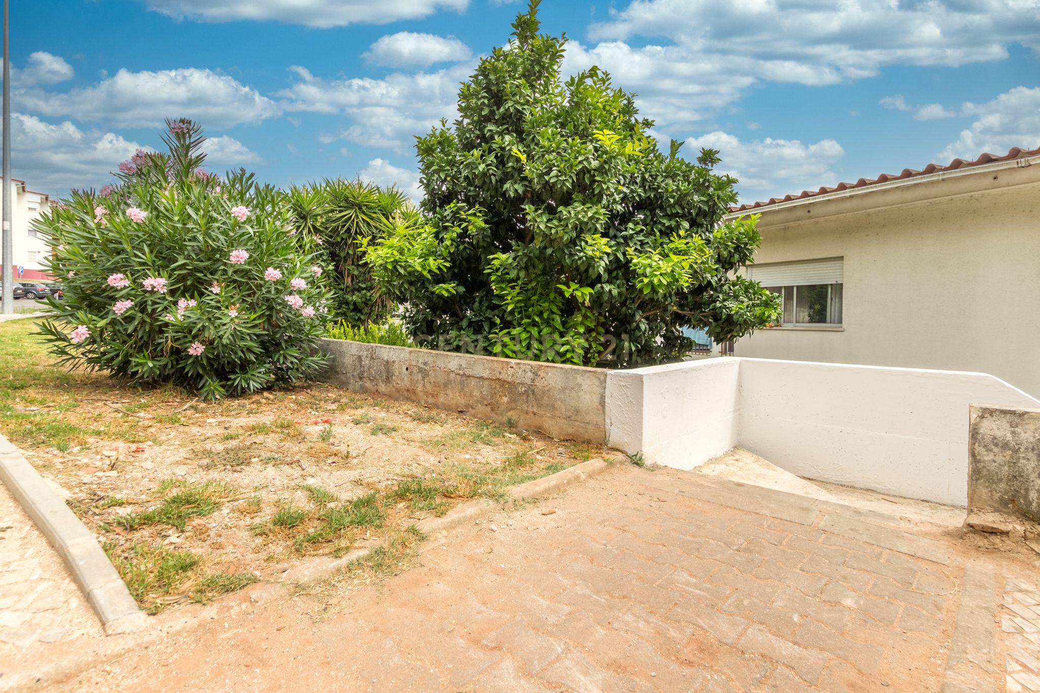 VENDIDO - Apartamento T2 no Pendão, Urbanização do Mirante em QUELUZ - Image 18