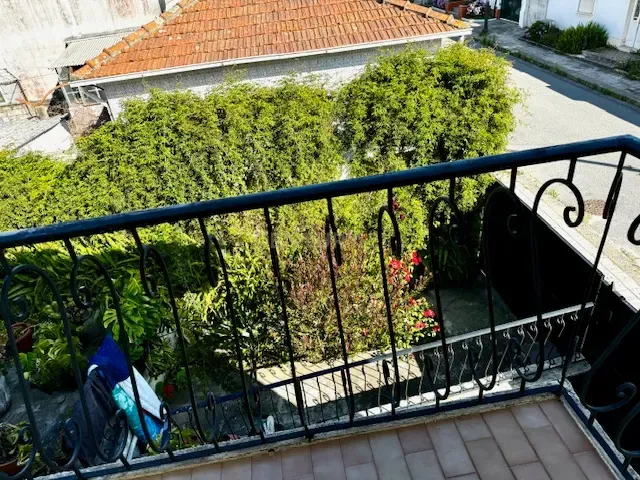 Moradia de 3 frentes no Bairro do Pereiró - Ramalde - Image 21