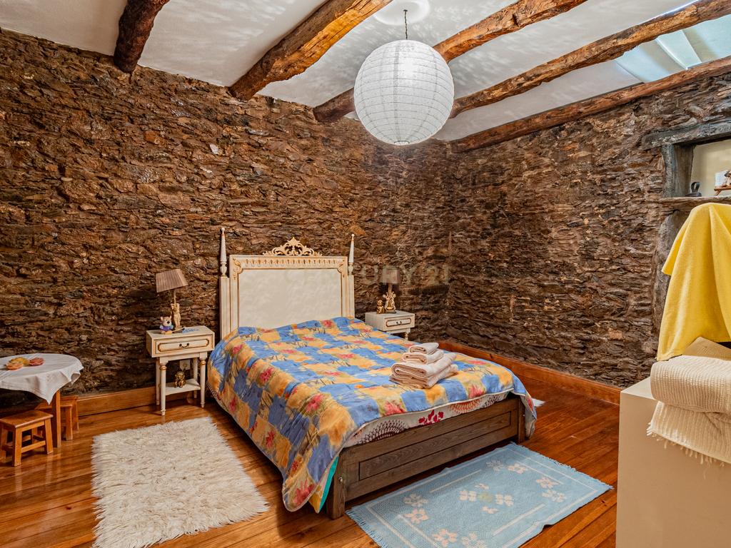 Moradia T4 em Carção - Bragança - Image 19