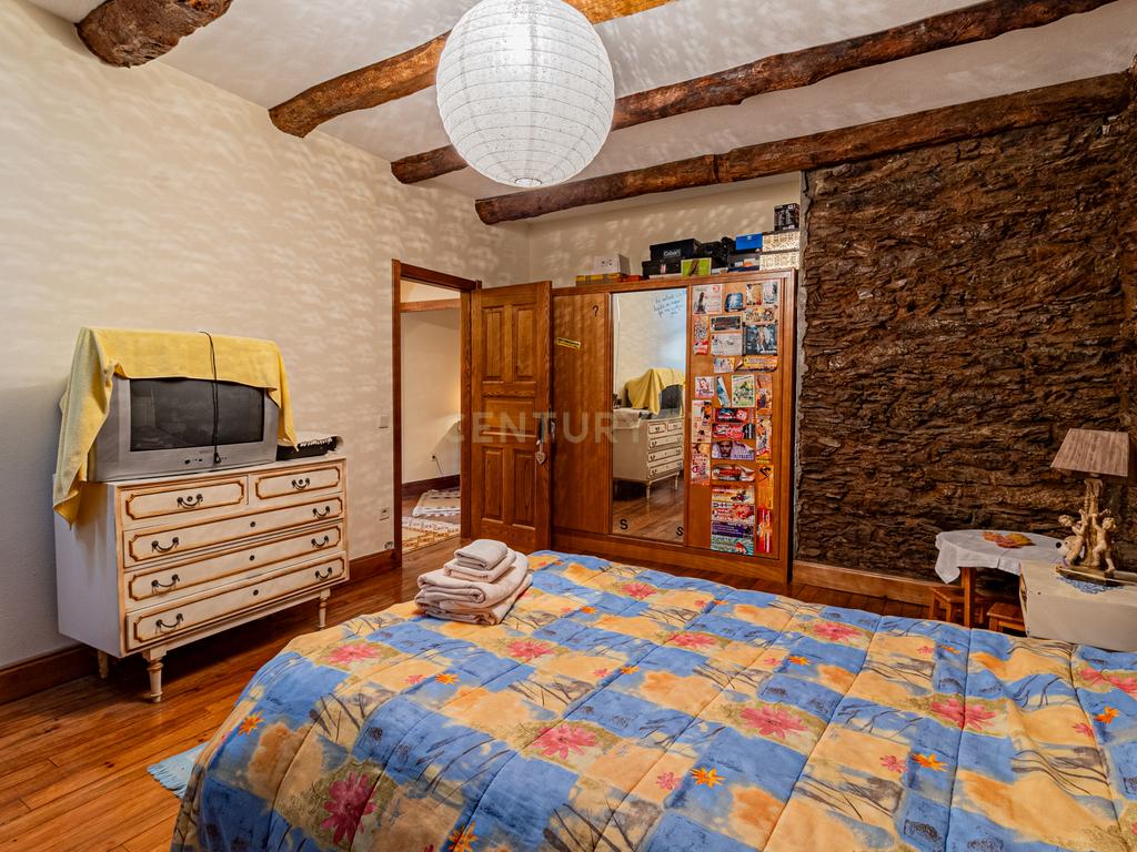 Moradia T4 em Carção - Bragança - Image 20