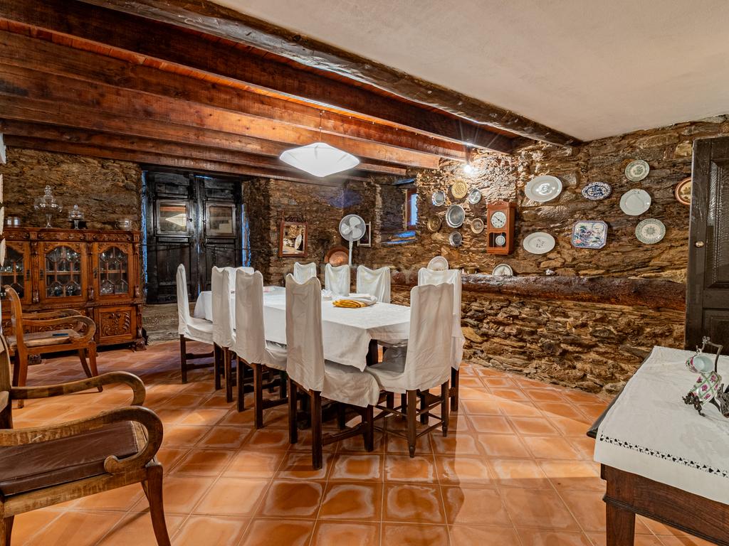 Moradia T4 em Carção - Bragança - Image 7